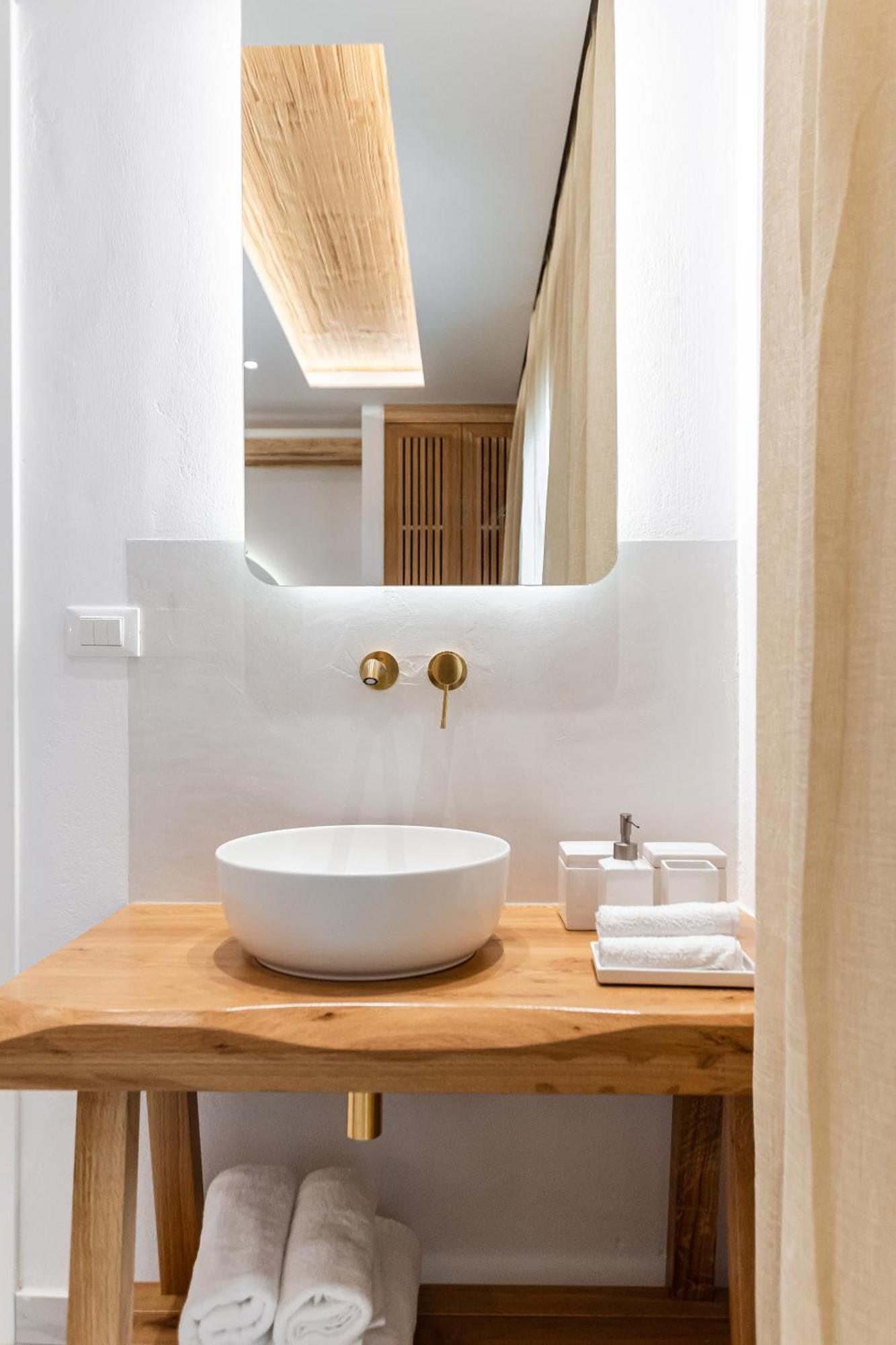 V Luxury Apartments Naxos Naxos City Екстериор снимка