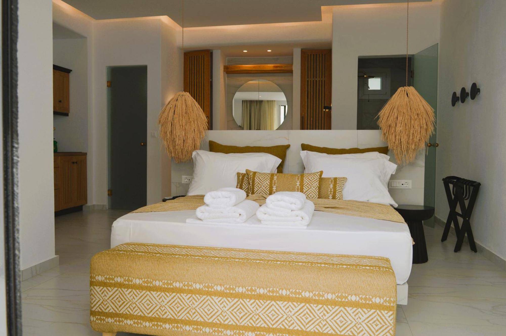 V Luxury Apartments Naxos Naxos City Екстериор снимка