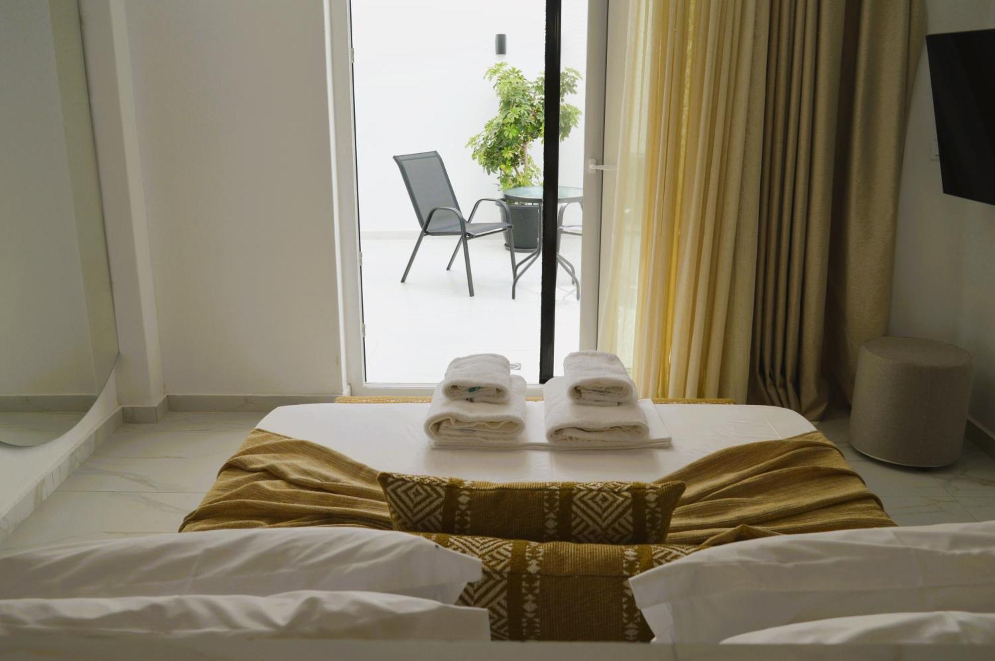 V Luxury Apartments Naxos Naxos City Екстериор снимка